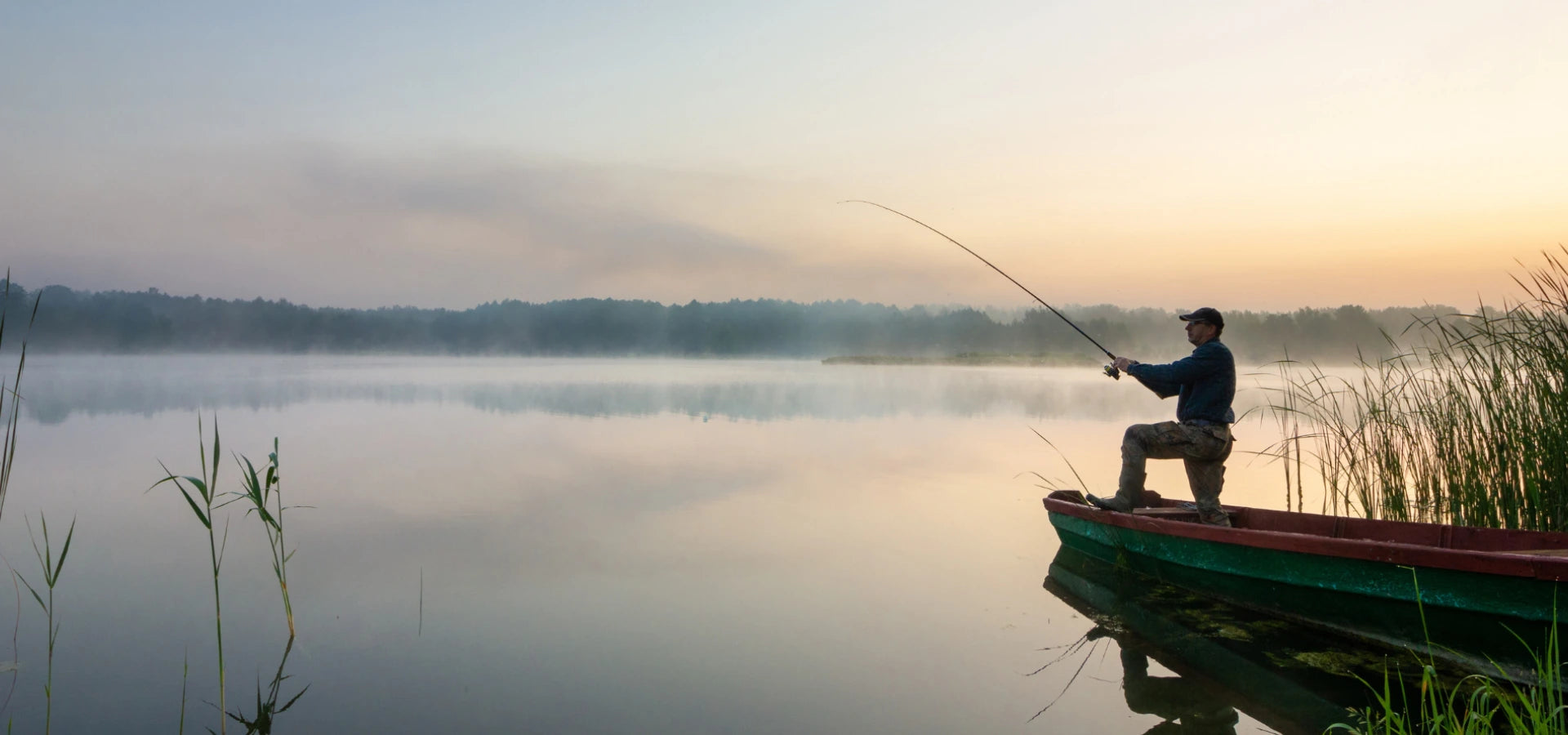 Ein Angler auf einem See